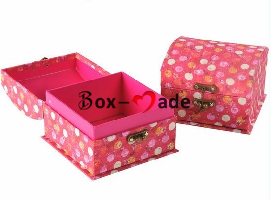 GIFT BOX